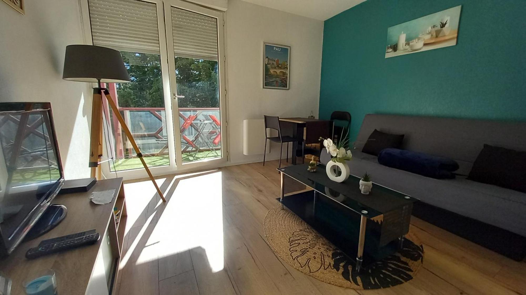 Appartement Le Petit Park-Studio-Terrasse- Piscine-Wifi Fibre à Pau Extérieur photo
